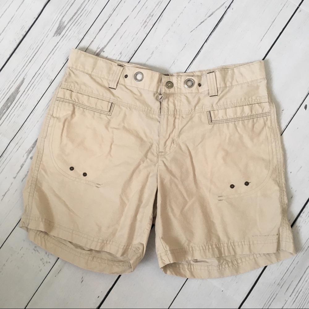 • Columbia Hiking Shorts